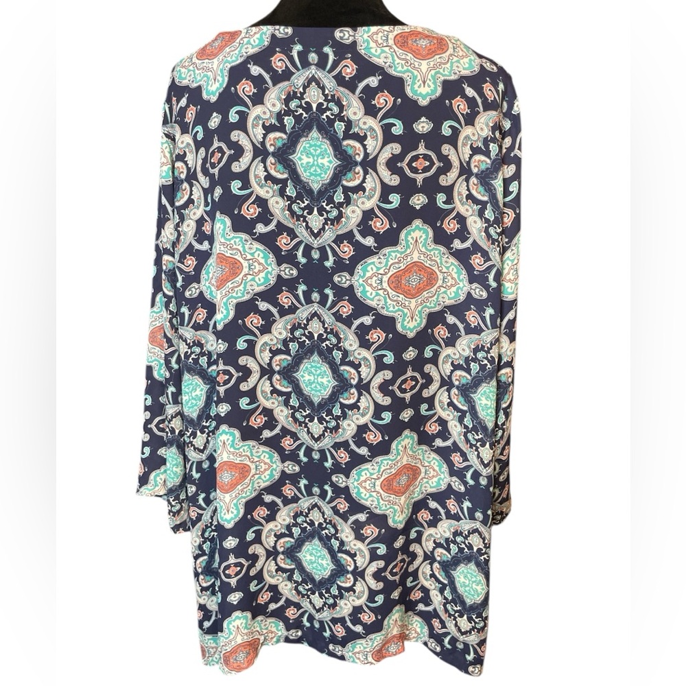 Violet + Claire Navy Paisley Women's Top - Picture 4 of 8